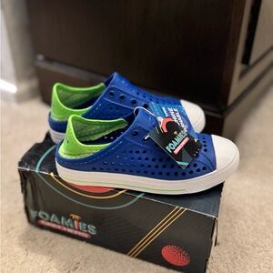 Skechers Blue and Green Water Shoes Vibrant Design
